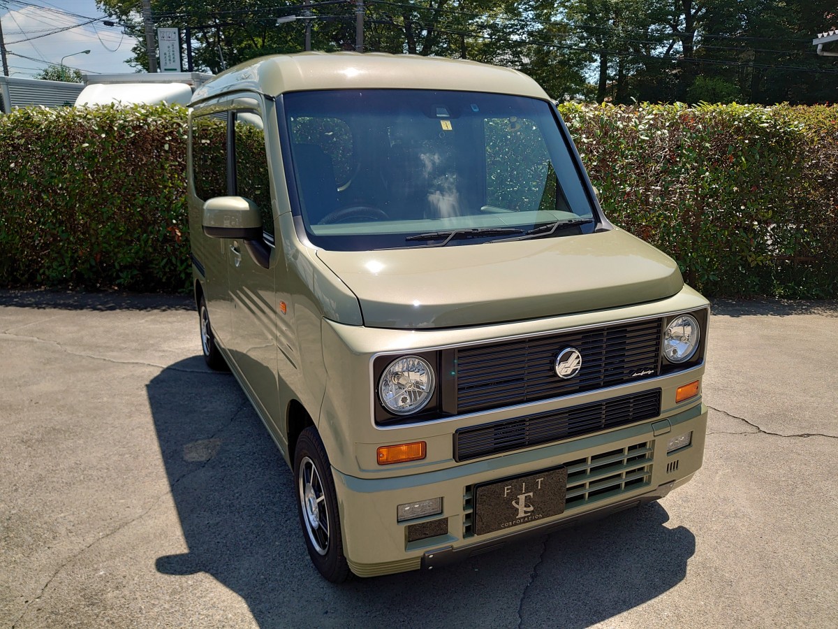 ホンダ N-VAN フロントガラス交換 | フロントガラス交換 ボディー