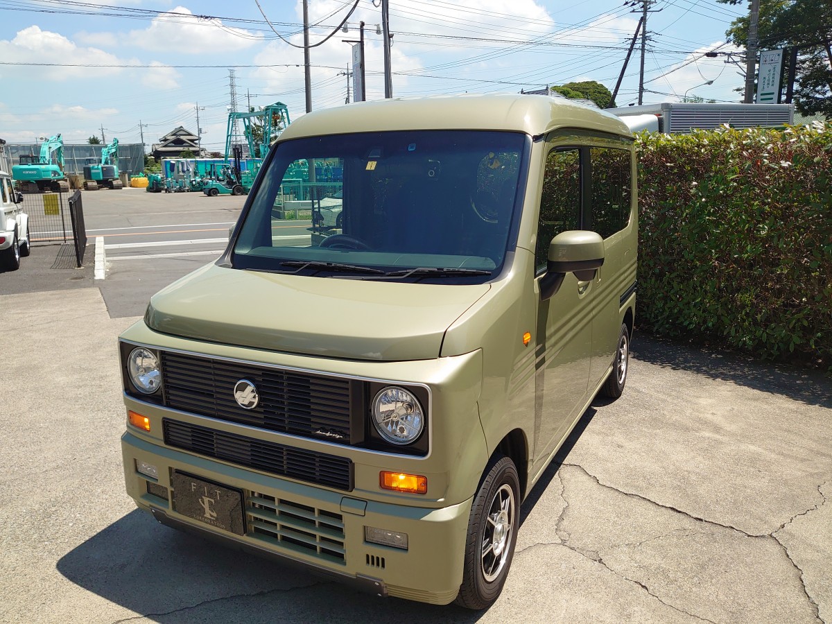 ホンダ N-VAN フロントガラス交換 | フロントガラス交換 ボディー